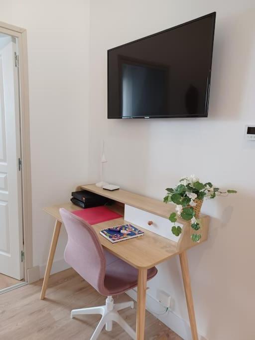 Appartement Cozy Au Centre-Ville Брест Экстерьер фото